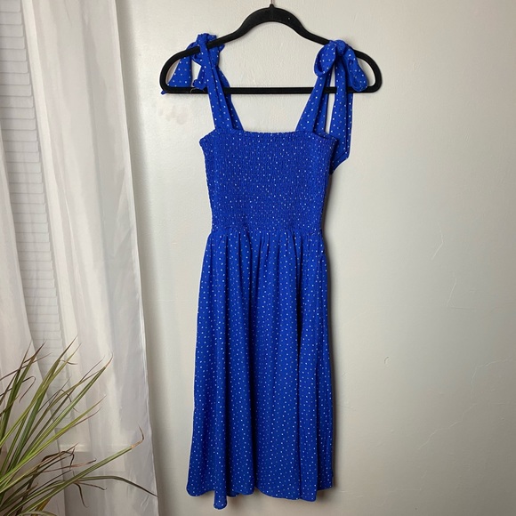 Lulus Dresses & Skirts - Lulus Smocked Midi Dress